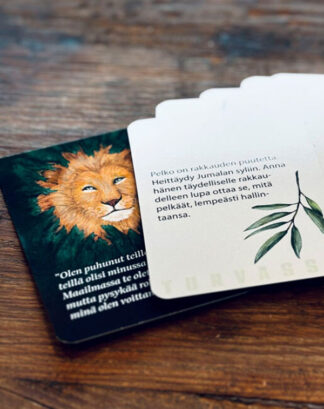 turvassa-kirjan korttipaketti